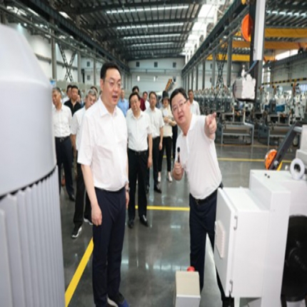 泰州市市委書(shū)記朱立凡、市長(zhǎng)萬(wàn)聞華率隊(duì) 觀摩泰隆科技產(chǎn)業(yè)園項(xiàng)目