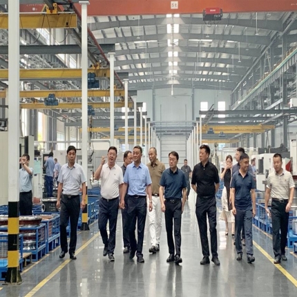 陜西省洛南縣縣委書(shū)記楊長(zhǎng)江一行參觀泰隆傳動(dòng)科技產(chǎn)業(yè)園